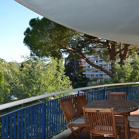 3 Pièces Moderne Et Calme, 5 Minutes Et Golf Mandelieu